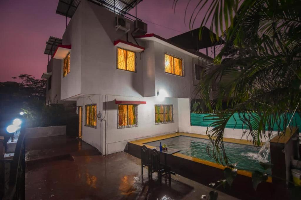 Ll Empyrean Stay Ll 2Bhk Ll Valentina Villa Ll Лонавала Екстериор снимка